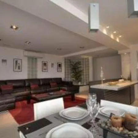 Apartment Private In A Modern With Pool And Sea View *